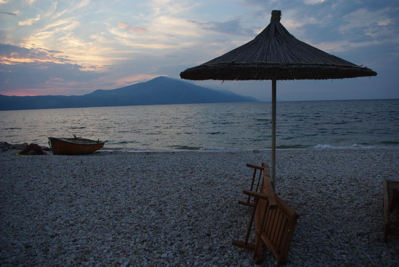 Апартаменти Karaburun Sunset Beach Орікум Екстер'єр фото