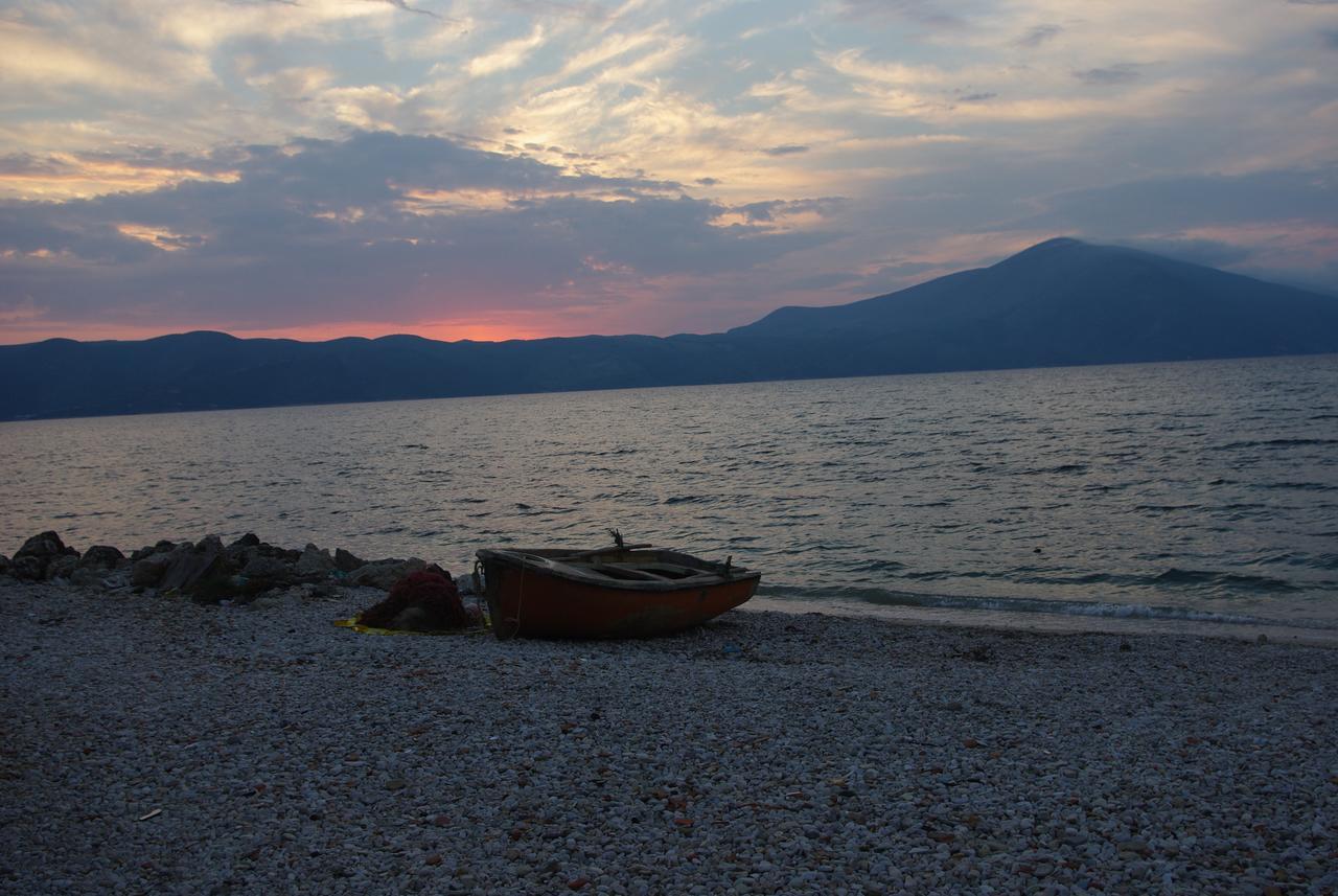 Апартаменти Karaburun Sunset Beach Орікум Екстер'єр фото